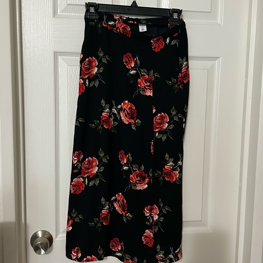 Slit skirt